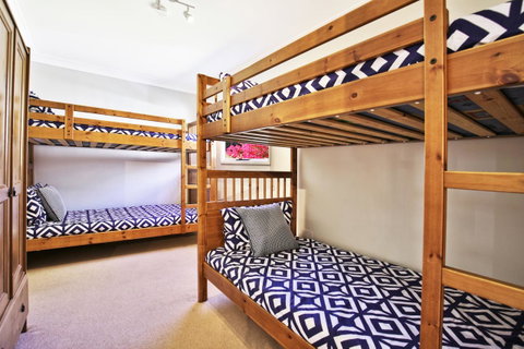 Hayes Beach House I Award Winner I 4 Mins To Beach - Lismore Accommodation 10