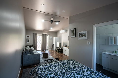 Pound Creek Gallery - Lismore Accommodation 16