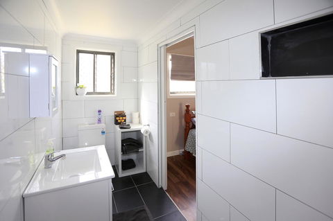 Pound Creek Gallery - Lismore Accommodation 6