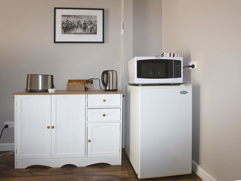 Pound Creek Gallery - Lismore Accommodation 11