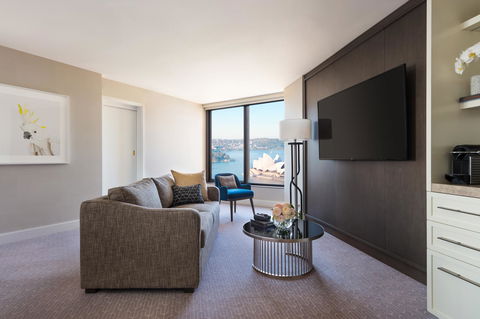 Four Seasons Hotel Sydney - Lismore Accommodation 1