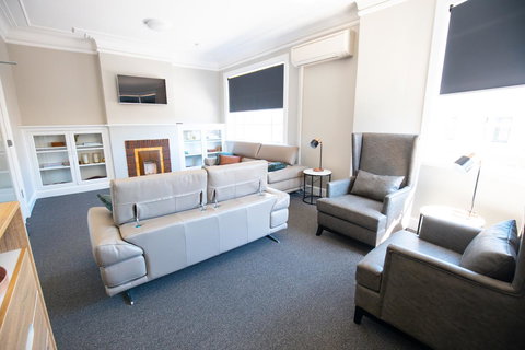 Horse And Jockey Hotel Homebush - Lismore Accommodation 14