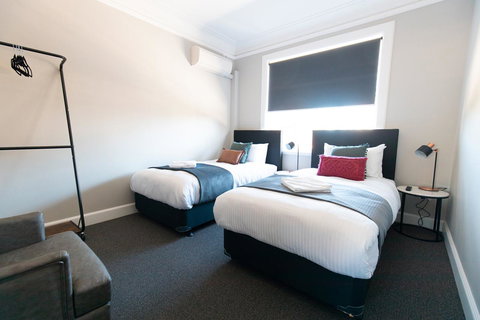 Horse And Jockey Hotel Homebush - Lismore Accommodation 7