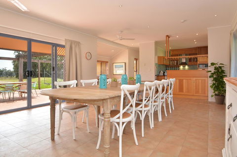 JE Guesthouse, Central To All The Hunter Valley Has To Offer - Lismore Accommodation 0