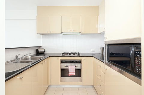 Waterfront Apartment On Sydney Harbour - Lismore Accommodation 8