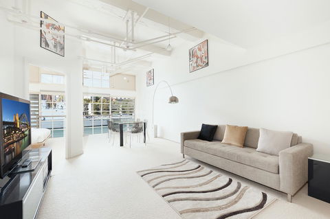 Waterfront Apartment On Sydney Harbour - Lismore Accommodation 6