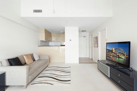 Waterfront Apartment On Sydney Harbour - Lismore Accommodation 7