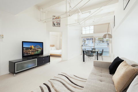 Waterfront Apartment On Sydney Harbour - Lismore Accommodation 1
