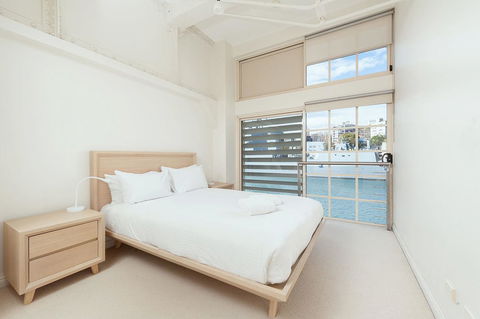 Waterfront Apartment On Sydney Harbour - Lismore Accommodation 0