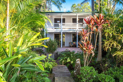 A Beach House At Byron - Lismore Accommodation 4