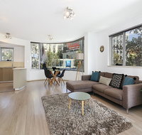 Lower Bridge and Sails - Executive 2BR Darlinghurst Apartment with Balcony and Rooftop Views - Lismore Accommodation
