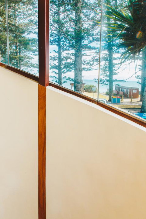 Beach Hotel Resort - Lismore Accommodation 34