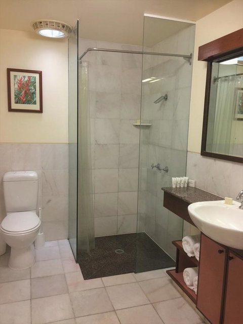 Beach Hotel Resort - Lismore Accommodation 29