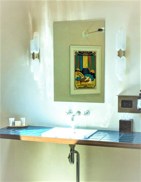 Beach Hotel Resort - Lismore Accommodation 7