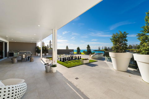 Belle Vue- Penthouse At Black Beach - Lismore Accommodation 2