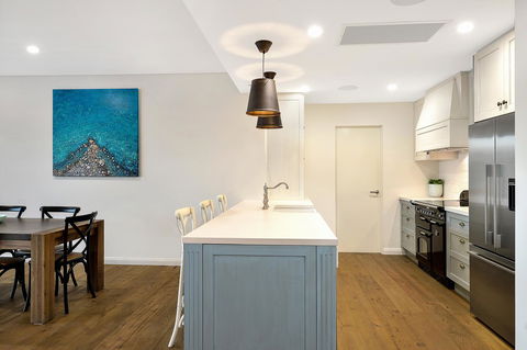 Belle Vue- Penthouse At Black Beach - Lismore Accommodation 6