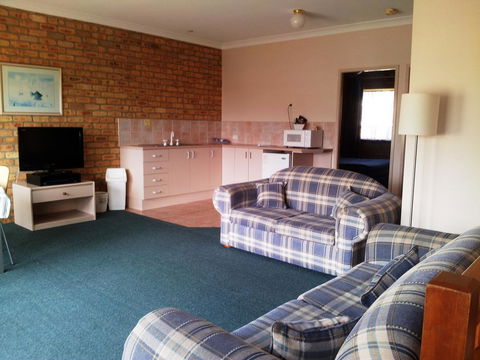 Mollymook Surfbeach Motel & Apartments - Lismore Accommodation 40