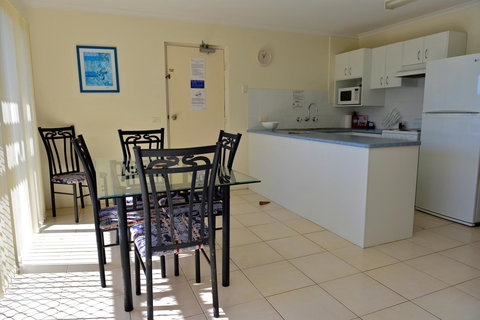 Beach House Holiday Apartments - Lismore Accommodation 11