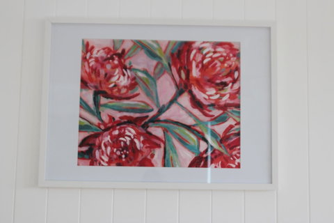 Red Waratah - Lismore Accommodation 4
