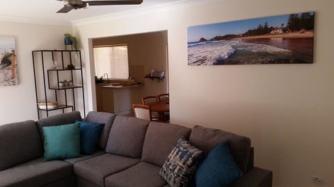 Twin Palms Holiday House At Lighthouse - Lismore Accommodation 9