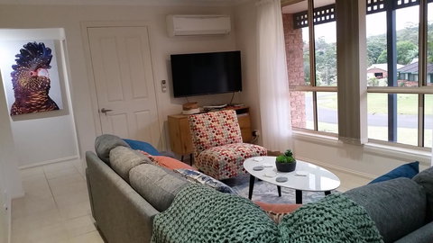 Twin Palms Holiday House At Lighthouse - Lismore Accommodation 3