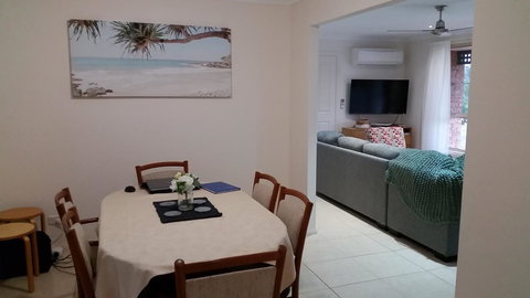 Twin Palms Holiday House At Lighthouse - Lismore Accommodation 2