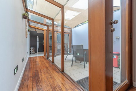 2 Bed House + Loft In Pyrmont - Lismore Accommodation 5