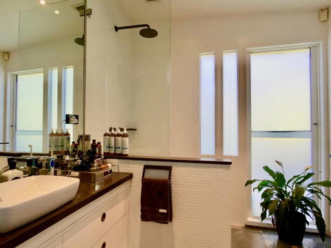 3 Storey Home Close Walk To Fox Studios SCG & City - Lismore Accommodation 11