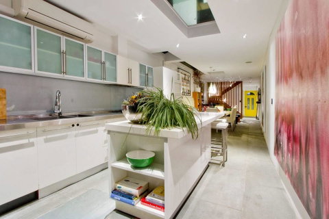 3 Storey Home Close Walk To Fox Studios SCG & City - Lismore Accommodation 6