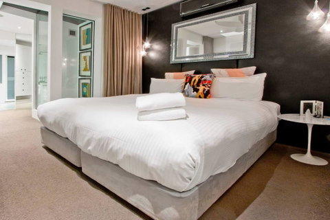 3 Storey Home Close Walk To Fox Studios SCG & City - Lismore Accommodation 10