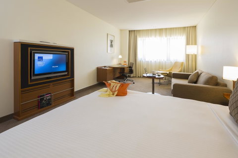 Novotel Canberra - Lismore Accommodation 23