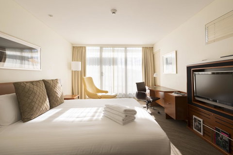 Novotel Canberra - Lismore Accommodation 10