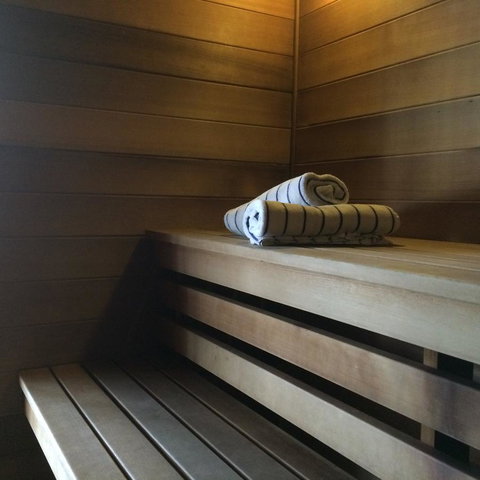 Novotel Canberra - Lismore Accommodation 9