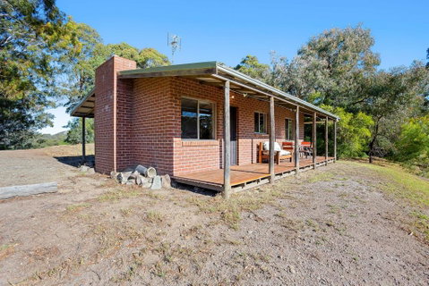 Braeside Cabin Four - Ziera - Lismore Accommodation 0
