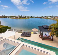 Broadbeach Waterfront Holiday House - Lismore Accommodation