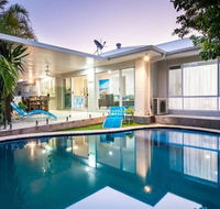 Broadbeach Waters Home With Private Pool - Lismore Accommodation