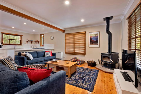 Bunyip Cottage - Lismore Accommodation 2
