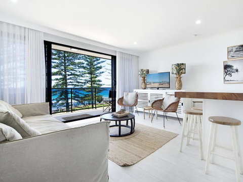 Burleigh By The Sea - Lismore Accommodation 0