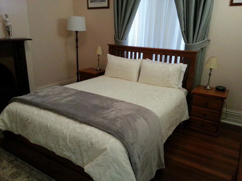 Burra Railway Station Bed And Breakfast - Lismore Accommodation 2