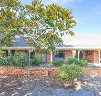 By the Beach - 30 Jetty Road - Lismore Accommodation