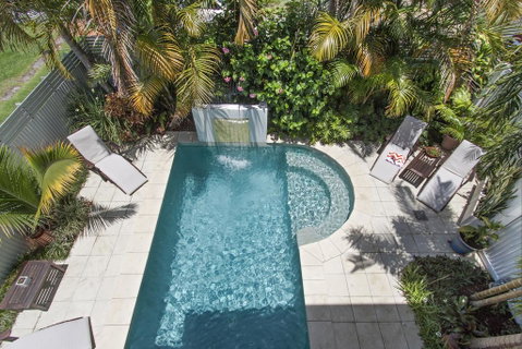 Byron Bathers - Lismore Accommodation 2