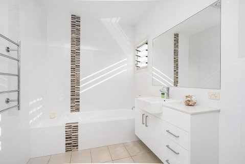 Byron Beach Style - Lismore Accommodation 0