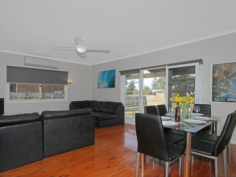 Callala Beach Cottage - Charm And Character - Lismore Accommodation 2