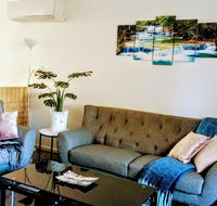 Camelias Boutique Cottage in Dianella - Lismore Accommodation