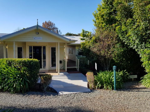 Camelot Cottages - Lismore Accommodation 0