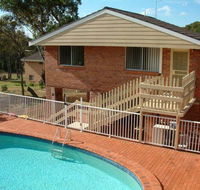 Canberra Cres 2E Burrill Lake Upstairs Apartment - Lismore Accommodation