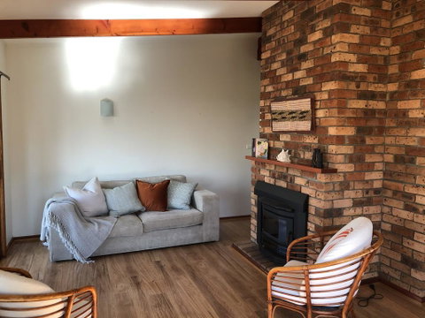 Canberra Cres 42 Burrill Lake - Lismore Accommodation 2