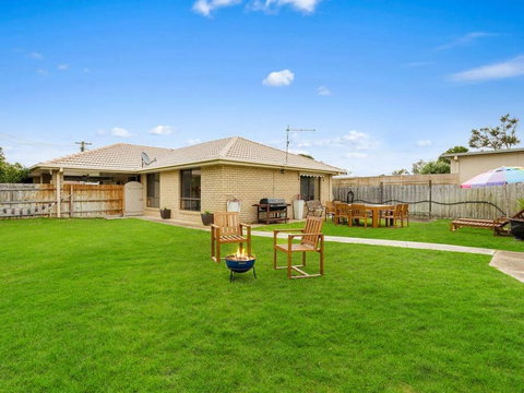 CAPEL Family Home, Large Yard, Close To Beach - Lismore Accommodation 0