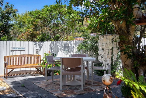 Carroll Ave 85 Mollymook - Lismore Accommodation 2