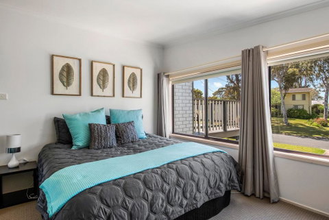 Carroll Ave 85 Mollymook - Lismore Accommodation 3